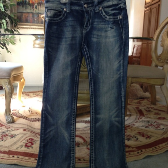 Awesome!!  Miss Me Jeans **Bling**