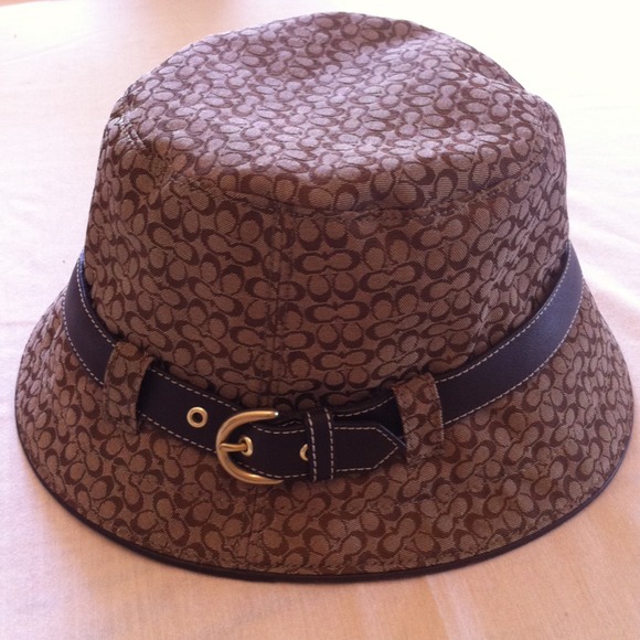 *Trade*New COACH bucket hat