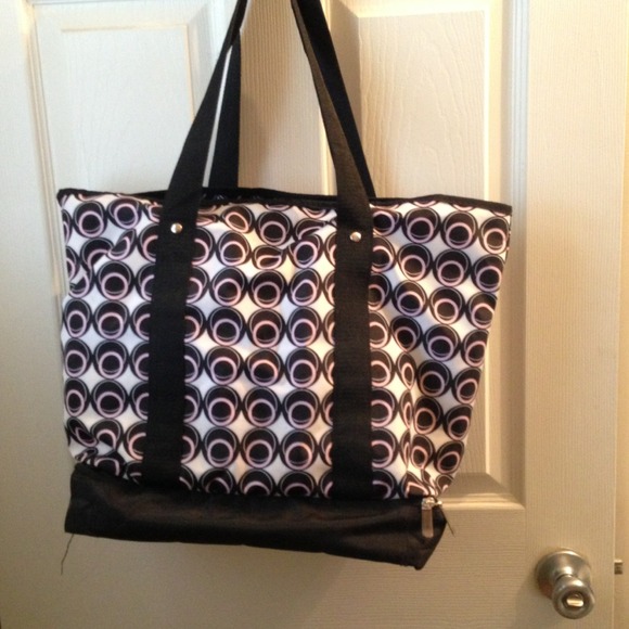 ❌BUNDLED❌❌Weekender tote - Picture 3 of 3