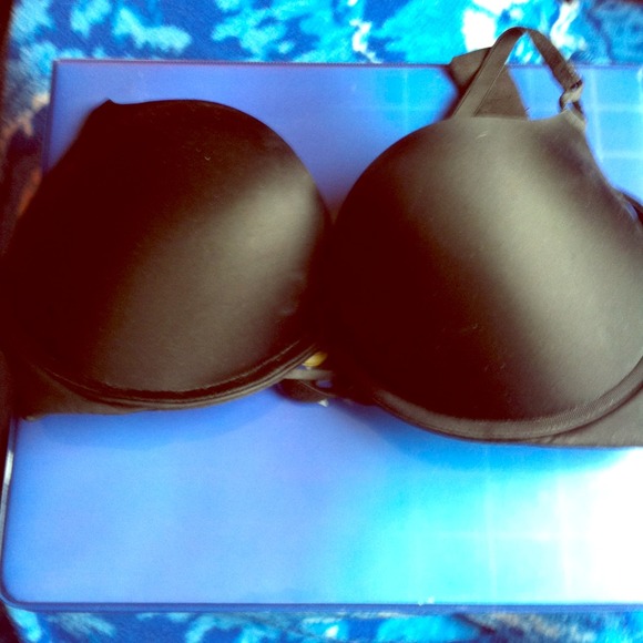 MIRACULOUS PLUNGE, Victoria Secret