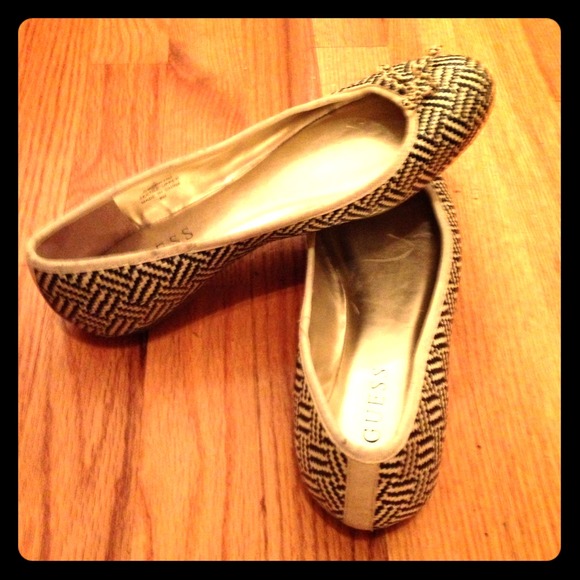 Guess patterned ballet flats