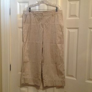 SOLD REDUCED Size 16 kakhi J Jill Capri pants