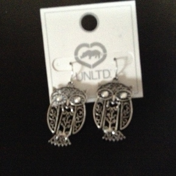 Ecko  Jewelry - Earrings and white shirt bundle