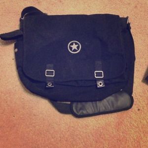 Converse Messenger Bag