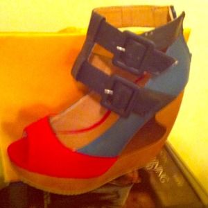 Open toe platform red green and black