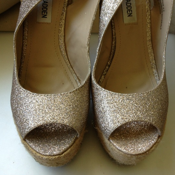 ❌RESERVED❌Steve Madden "Wissper" Wedge - Picture 2 of 2