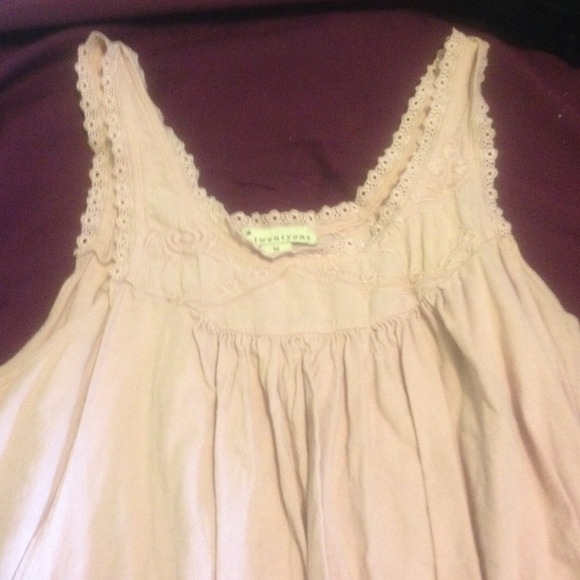 Forever 21 pink tank top
