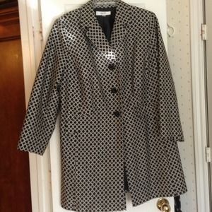 Detailed Black Blazer