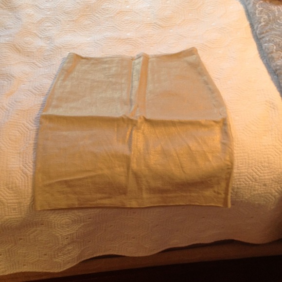 🚫🚫SOLD🚫🚫NYCO Linen Skirt with Golden Threading