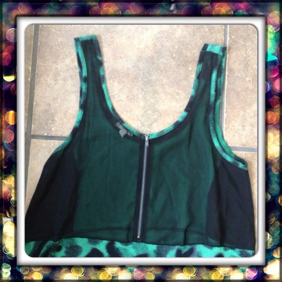 ⚡Reduced⚡Green Animal print dress - Picture 3 of 4