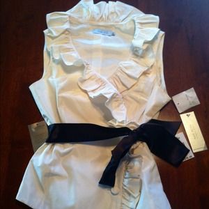 👍REDUCED👍Rickie Freeman 100% Silk Blouse