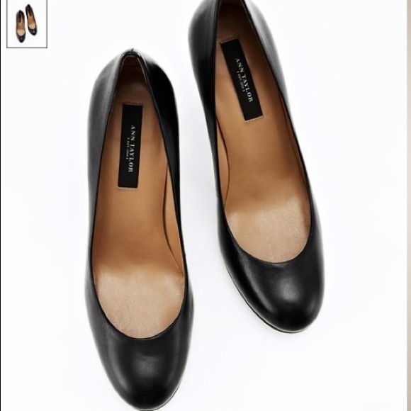 *SOLD* Ann Taylor perfect pumps-black leather - Picture 2 of 4