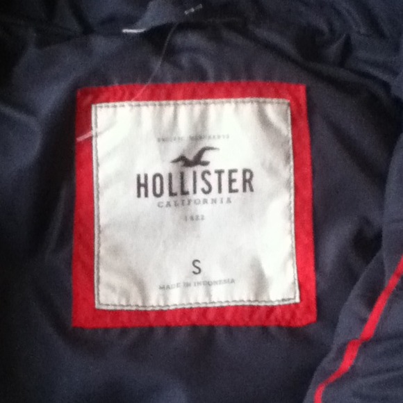 Gray Hollister Down Jacket - Picture 2 of 4