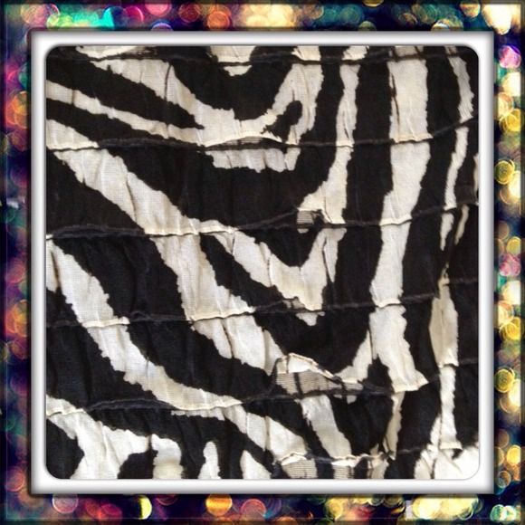 💢SOLD💢Black & Animal print two-fur dress - Picture 4 of 4