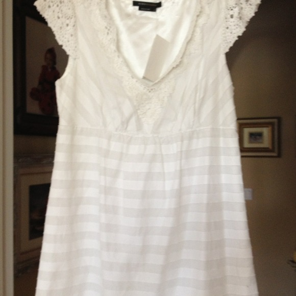 BCBG white sundress. Never worn, still with tags. - Picture 4 of 4