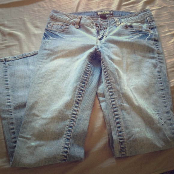 3 pairs if jeans.
