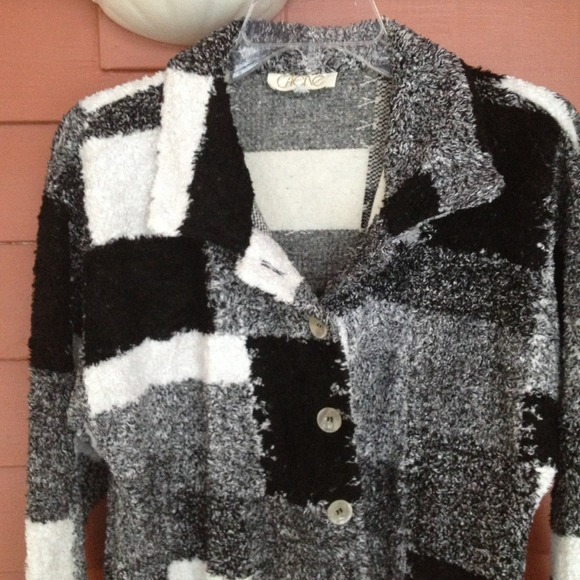 Cache Boxy sweater jacket size medium