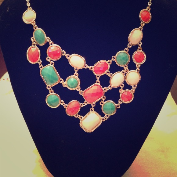 Coral Turquoise and White Necklace - Picture 1 of 3