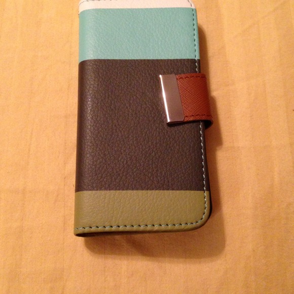 IPhone 5 wristlet case