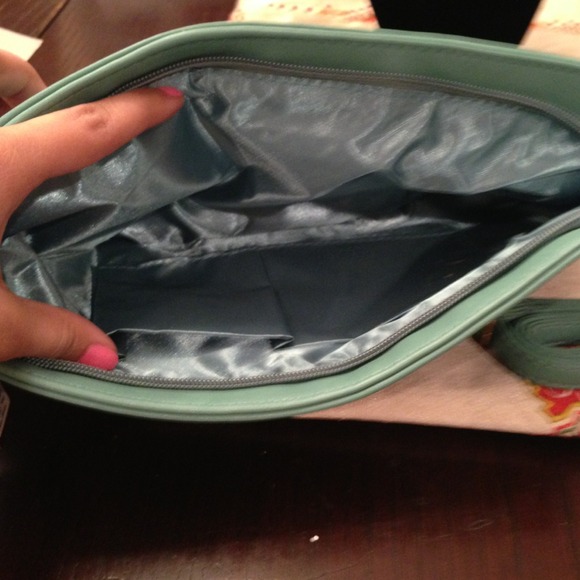 Turquoise Studded Clutch/Crossbody - Picture 4 of 4