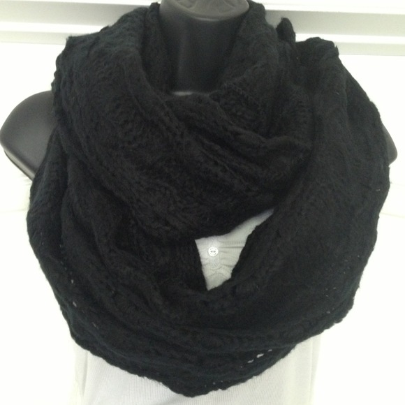 Black infinity scarf