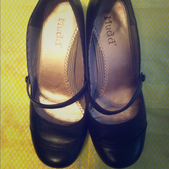 🌟Shoes MUDD🌟 - Picture 1 of 3