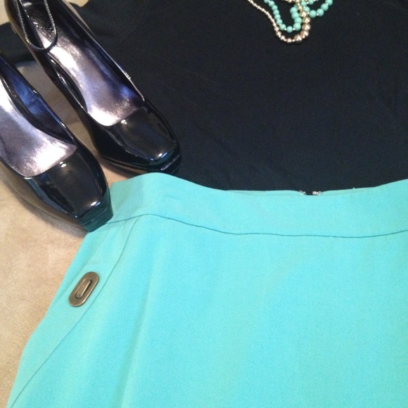 SOLD 😩 - Picture 2 of 3