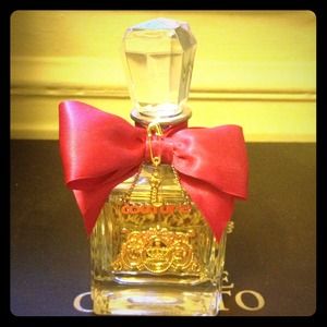 Juicy Couture Viva la Juicy Perfume