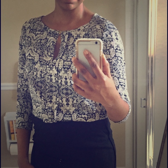 Accepting Offers‼️Print blouse from H&M.