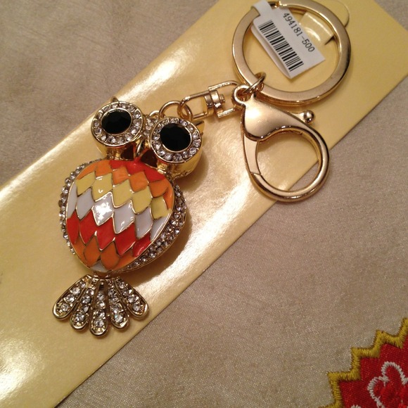 Adorable Owl Keychain with Rhinestones - Picture 3 of 3