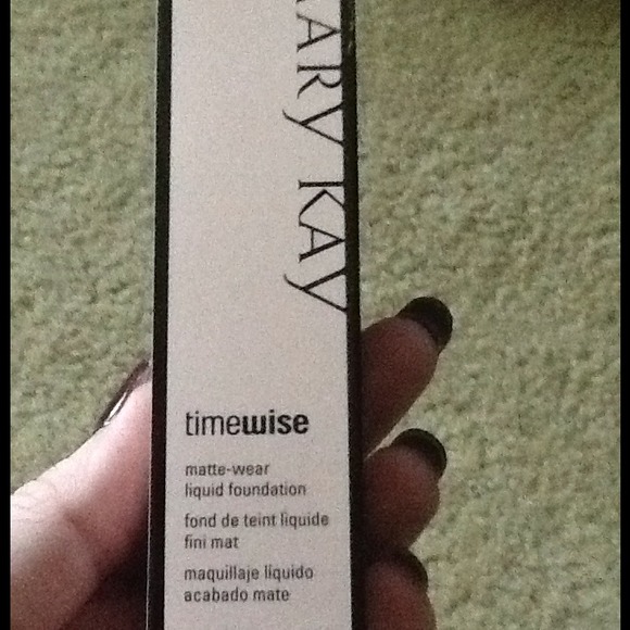 Mary Kay  Other - Mary Kay liquid matte and sweater TRADED!!!!!!!