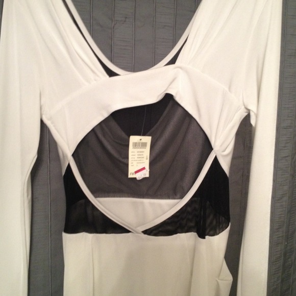 🚨 FLASH SALE🚨NEW! Never worn! Arden B dress - Picture 2 of 4