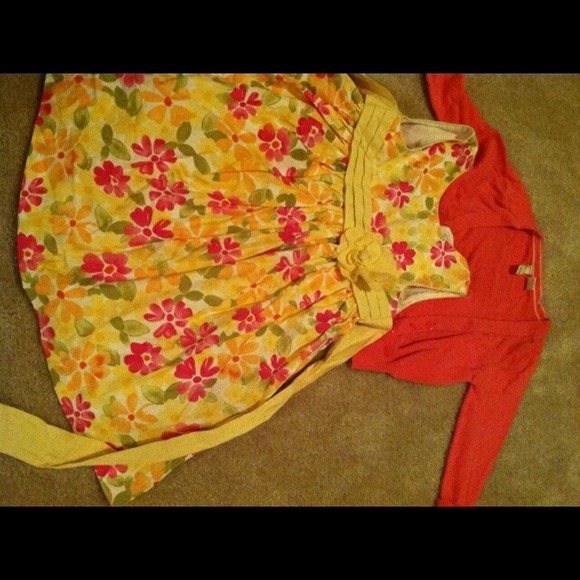 Little girl yellow flowered dress size 2T