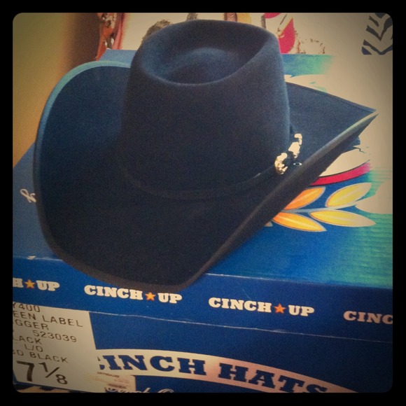 🎀Holding🎀 Black Chinch cowboy/girl felt hat