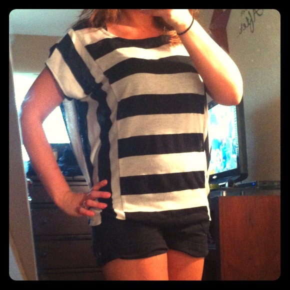 **SOLD** Semi sheer oversized top from Apostrophe.