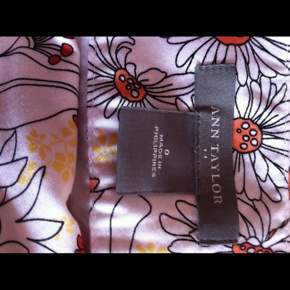 skirt - Picture 2 of 2