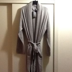 100%  Grey cashmere robe