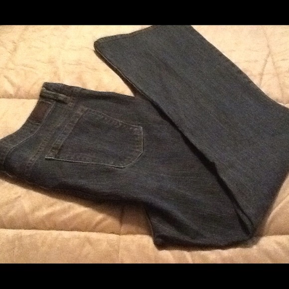 Lee Riders women's