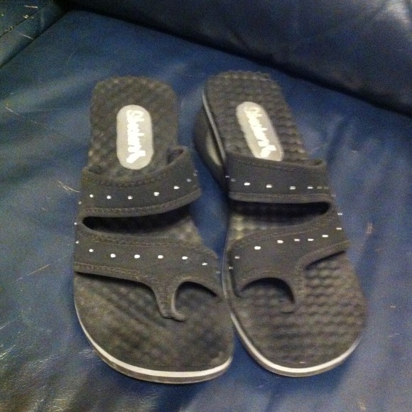 💞 REDUCED! Sketchers sandals with rhinestones