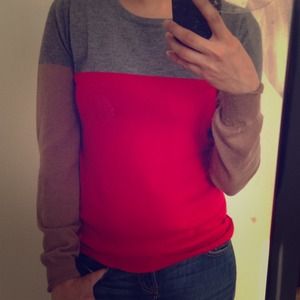 Light weight sweater