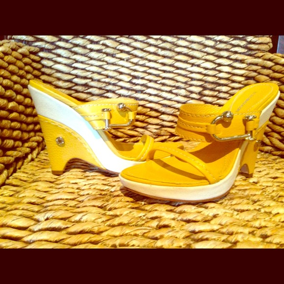 Reduced! Auth. BCBG Maxazria wedges - size 7.5