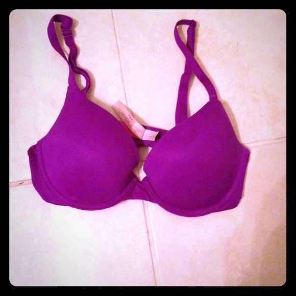 🚫Sold in bundle🚫Victoria's Secret push up bra💜