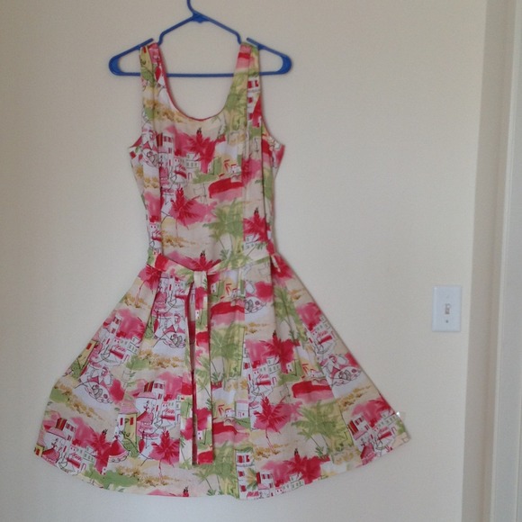 Spring sleeveless satin lined dress.