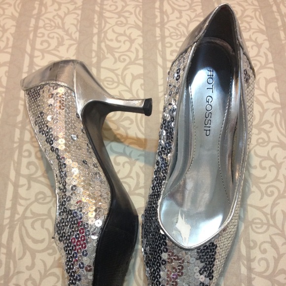 A beautiful party wear hills..!!! - Picture 2 of 4