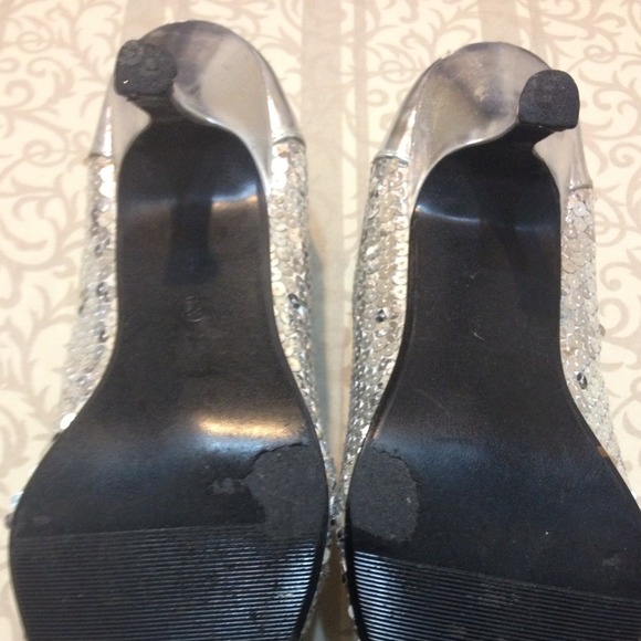 A beautiful party wear hills..!!! - Picture 3 of 4