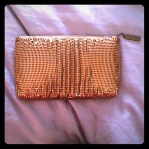 Whiting and Davis clutch