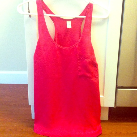 😍Bundles☀Hot pink tank! Racerback! Never worn