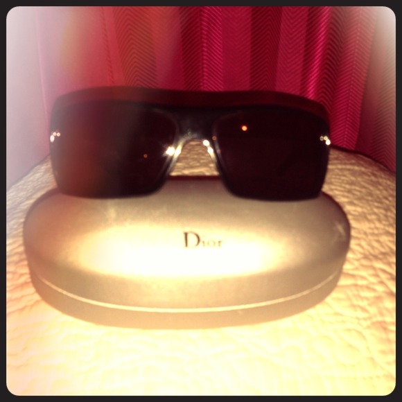 Authentic Christian Dior Shades with Case💥💥💥