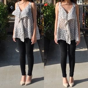 💚 Reduced 💚 Forever 21 flowy top sz M