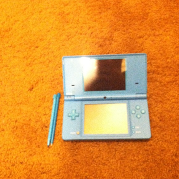 🚫SOLD🚫Light blue Nintendo DSi. - Picture 2 of 4